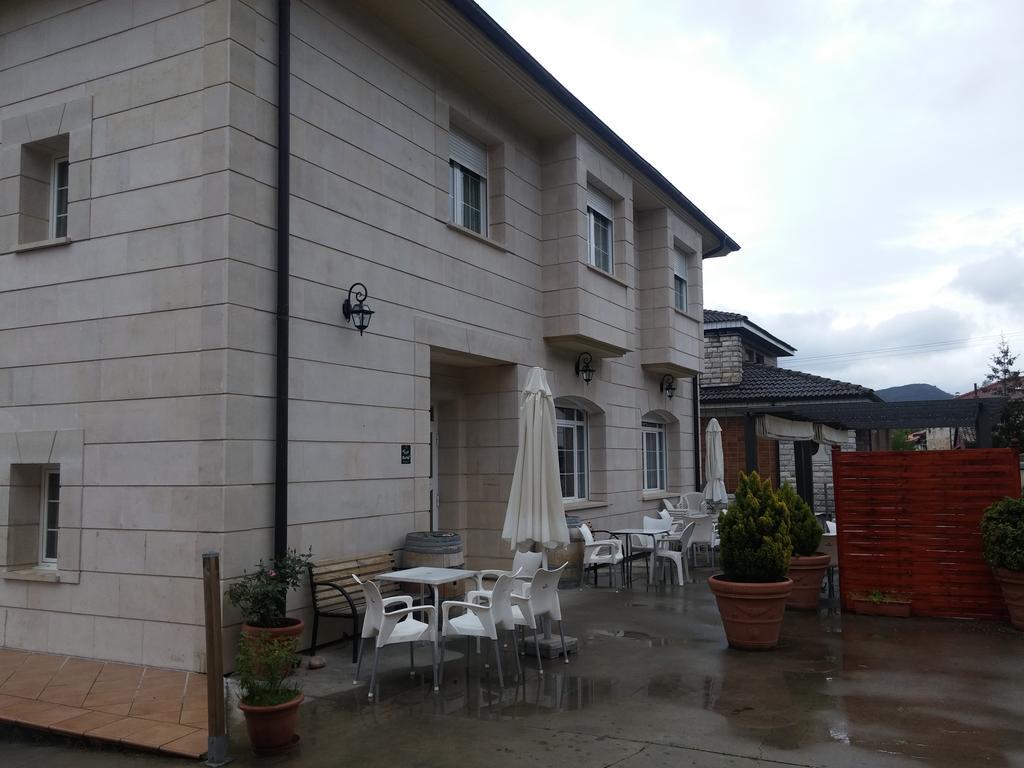 Puerta De Caderechas Villa Terminon Exterior photo